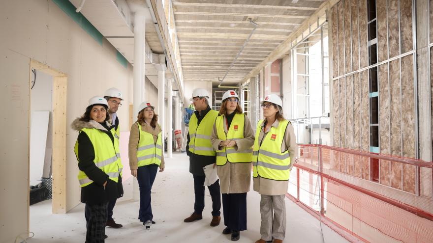 La consejera Fátima Matute durante su visita a las obras de construcción del futuro Centro de Salud de Montecarmelo