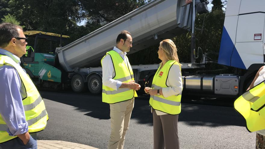 La consejera de Transportes, Vivienda e Infraestructuras, Rosalía Gonzalo durante la visita