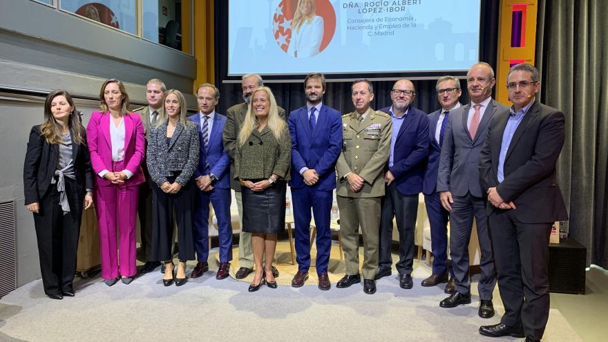La consejera Rocío Albert durante la clausura de la jornada La industria de Defensa y Seguridad madrileña, la internacionalización como estrategia