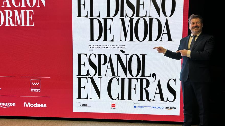 El consejero Mariano de Paco Serrano en la presentación del informe El diseño de moda español en cifras 2025