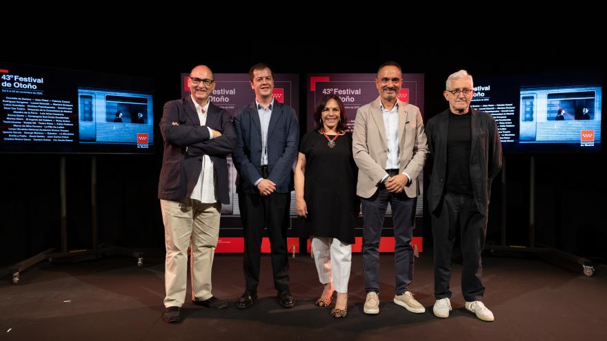 El viceconsejero Luis Martín durante la presentación de la 43 edición del Festival de Otoño