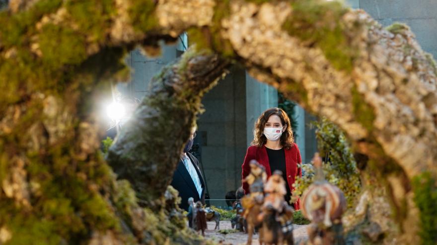 Isabel Díaz Ayuso durante la inauguración del tradicional Belén de la Puerta del Sol