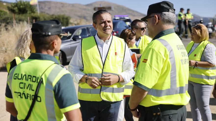 El consejero recorriendo las obras
