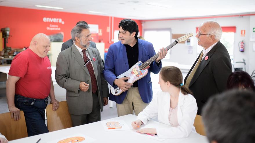 Imagen de David Pérez visitando Envera en Colmenar Viejo