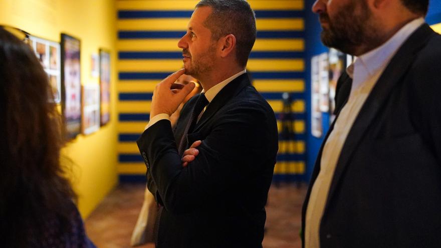 El consejero de Cultura ha visitado la exposición Los clásicos en las pantallas