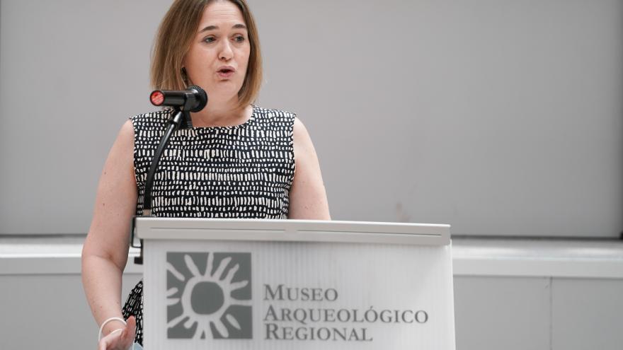 Marta Rivera durante la inauguración de la exposición Ídolos, miradas milenaria