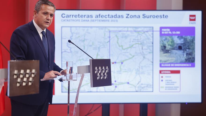 El consejero Jorge Rodrigo interviniendo durante la rueda de prensa