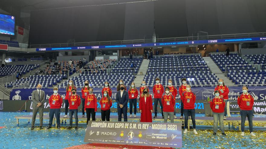 El viceconsejero de Deportes, Roberto Núñez, en la final de la Copa del Rey de Balonmano