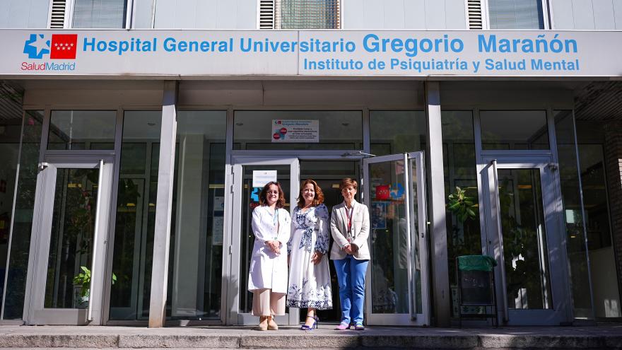 La consejera Fátima Matute durante su visita al Instituto de Psiquiatría del Hospital Gregorio Marañón