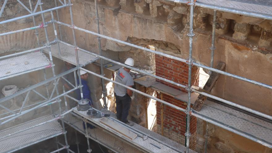Trabajo de restauración en el Monasterio de Santa María la Real de Valdeiglesias