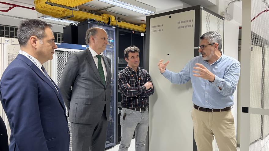 La Comunidad de Madrid explora con Orange nuevos proyectos para potenciar la gestión de datos y la continuidad de los servicios digitales El consejero López-Valverde