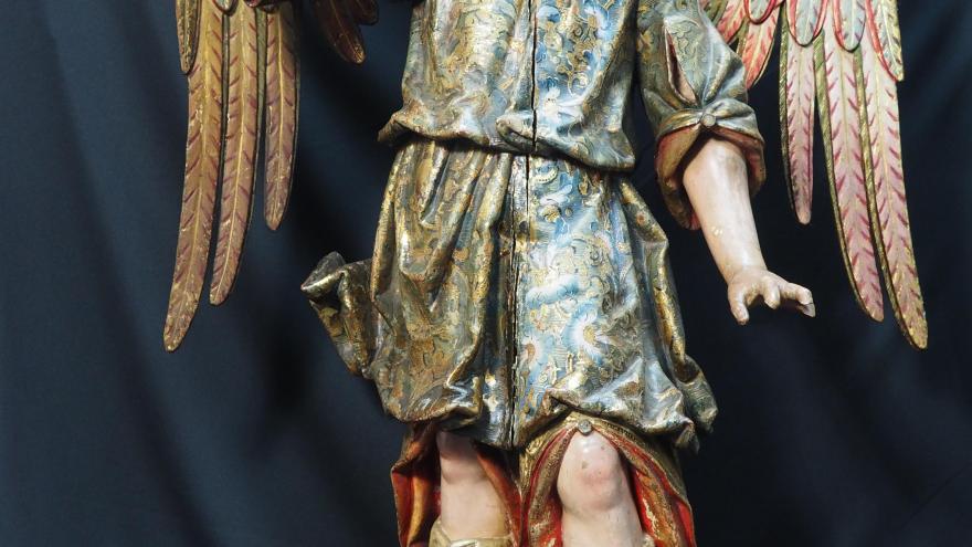 Escultura de San Rafael Arcángel