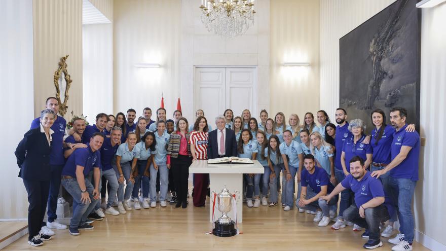 The president with all the players