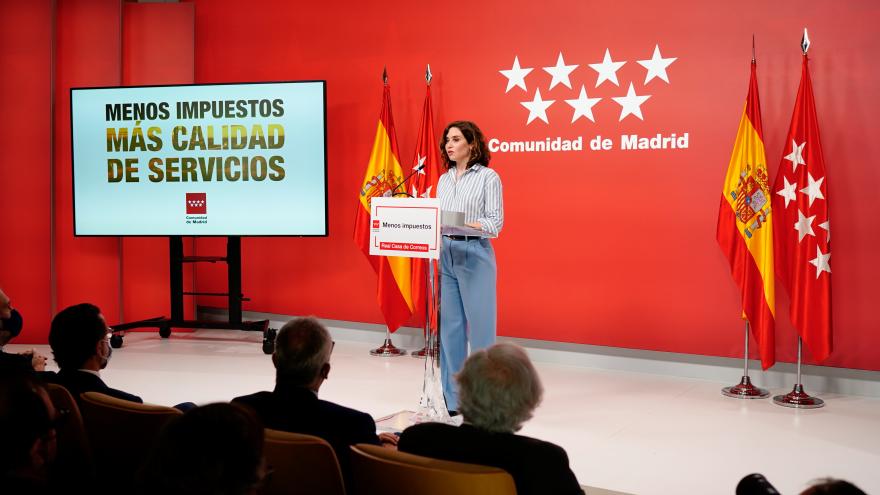 La presidenta en el atril durante la presentación de la herramienta