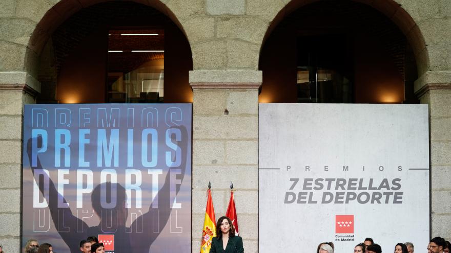 La presidenta con los premiados