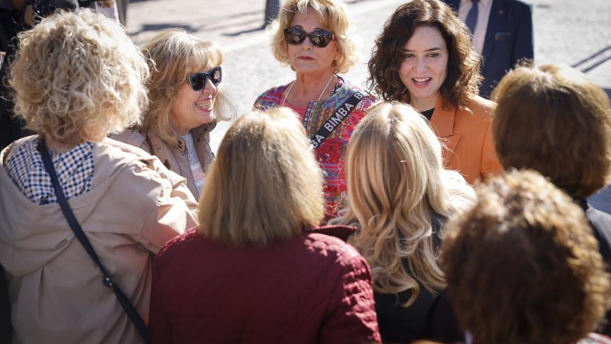 La presidenta en su visita a Griñón, donde se celebró el Consejo de Gobierno