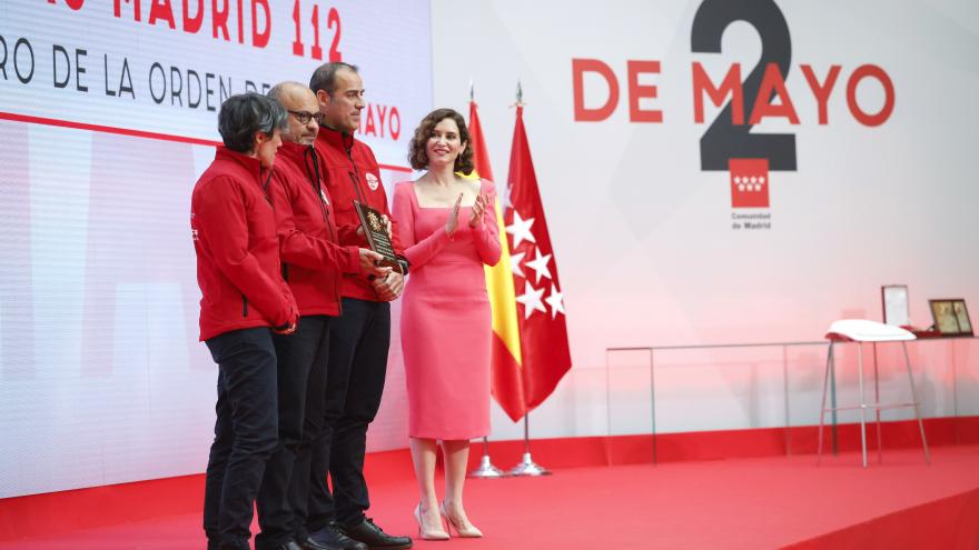 La presidenta entrega las condecoraciones