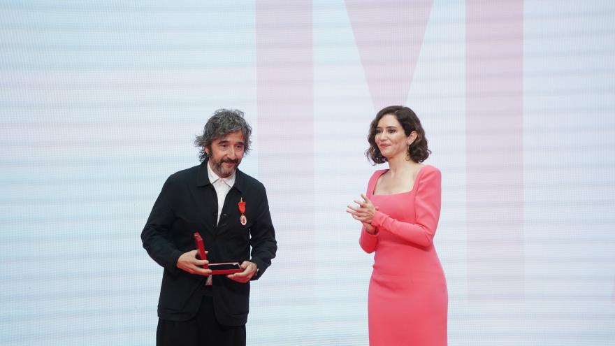 La presidenta entrega las condecoraciones