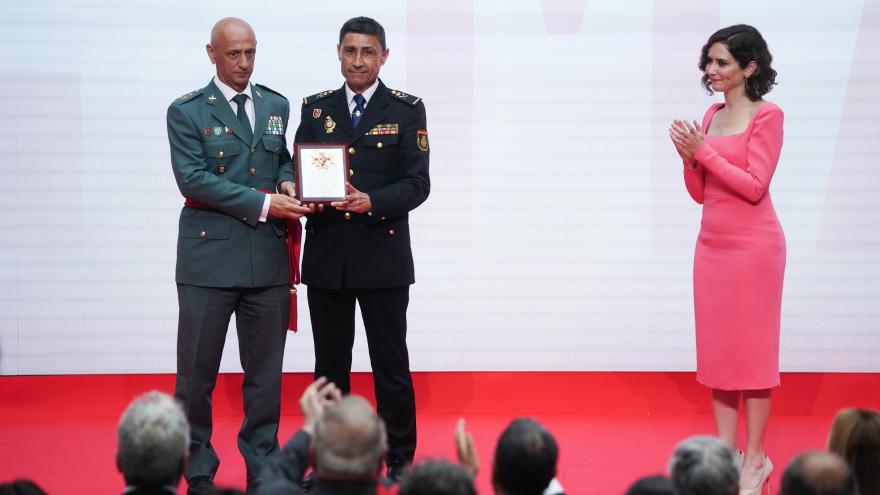 La presidenta entrega las condecoraciones
