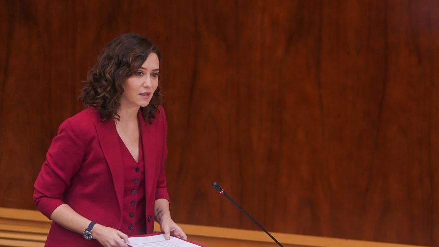 La presidenta durante su intervención en el pleno