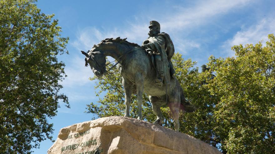 Monumento Ecuestre al General Martínez Campos