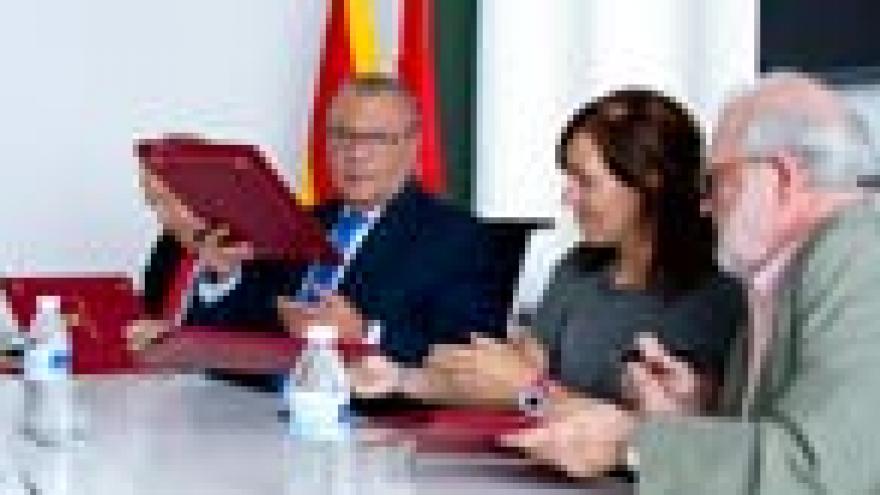 Imagen de cabecera #1 de la página de "Fermosel firma un convenio de colaboración con la Federación INJUCAM y la Fundación Sociedad Protectora de los niños "