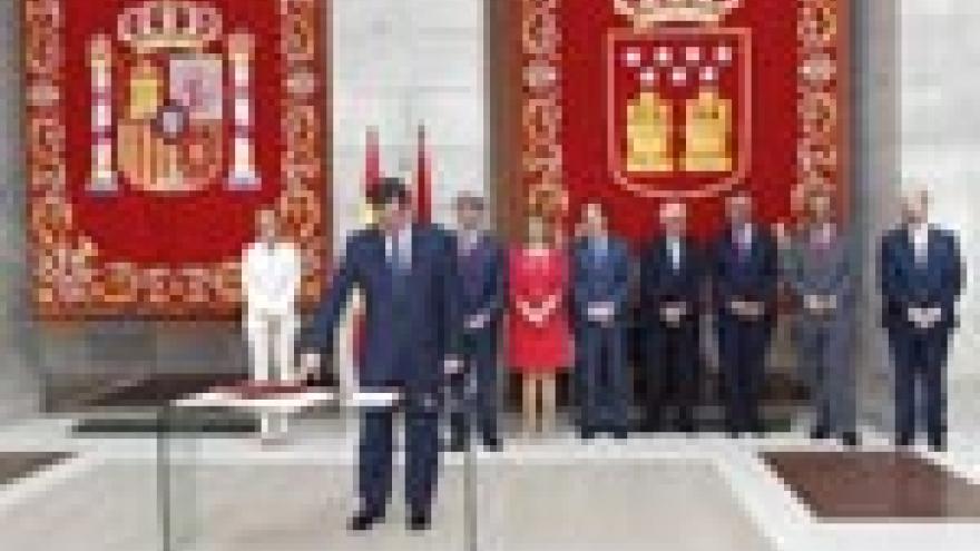 Imagen de cabecera #0 de la página de "Cifuentes asiste a la toma de posesión de los nuevos viceconsejeros, directores generales y secretarios generales técnicos "