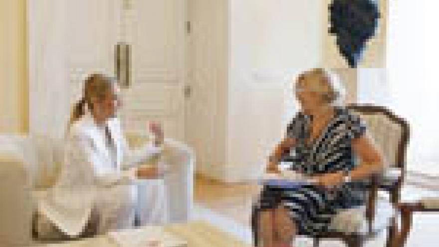 Imagen de cabecera #0 de la página de "Encuentro entre Cristina Cifuentes y Manuela Carmena"