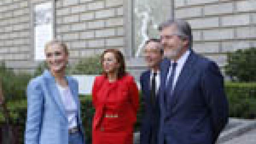 Imagen de cabecera #0 de la página de "Cifuentes asiste al Pleno para la Conmemoración del IV Centenario de la muerte de Miguel de Cervantes"