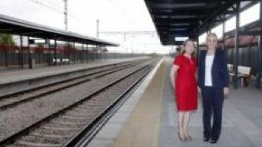 Imagen de cabecera #2 de la página de "Cifuentes: invertir en transporte público incrementa la competitividad y genera empleo"