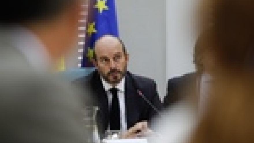 Imagen de cabecera #0 de la página de "Rollán recibe las demandas de las principales asociaciones de transportistas de la región"