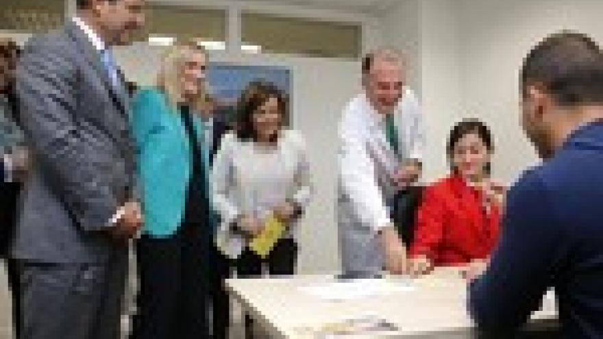 Imagen de cabecera #0 de la página de "Siete hospitales de la Comunidad implantan la comunicación telemática de nacimientos al Registro Civil "