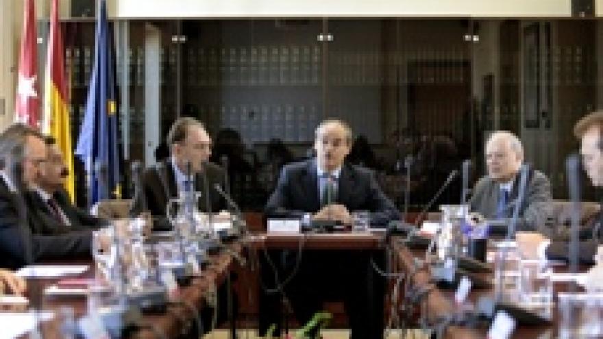 Imagen de cabecera #0 de la página de "La Comunidad impulsa unas jornadas con expertos para abrir un proceso de diálogo y análisis sobre la educación madrileña"
