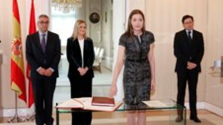 Imagen de cabecera #0 de la página de "Cifuentes garantiza que la Comunidad “no escatimará esfuerzos para erradicar una lacra como la violencia de género”"