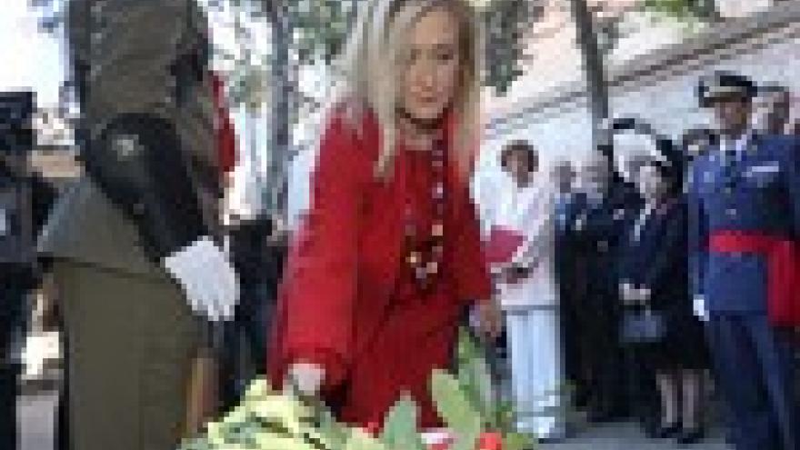 Imagen de cabecera #3 de la página de "Cifuentes, en la ofrenda floral a los héroes del 2 de mayo en el Cementerio de la Florida"