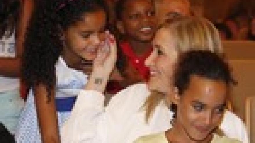 Imagen de cabecera #2 de la página de "Cifuentes afirma que fomentar el mutuo conocimiento entre los pueblos es la mejor forma de evitar la intolerancia "