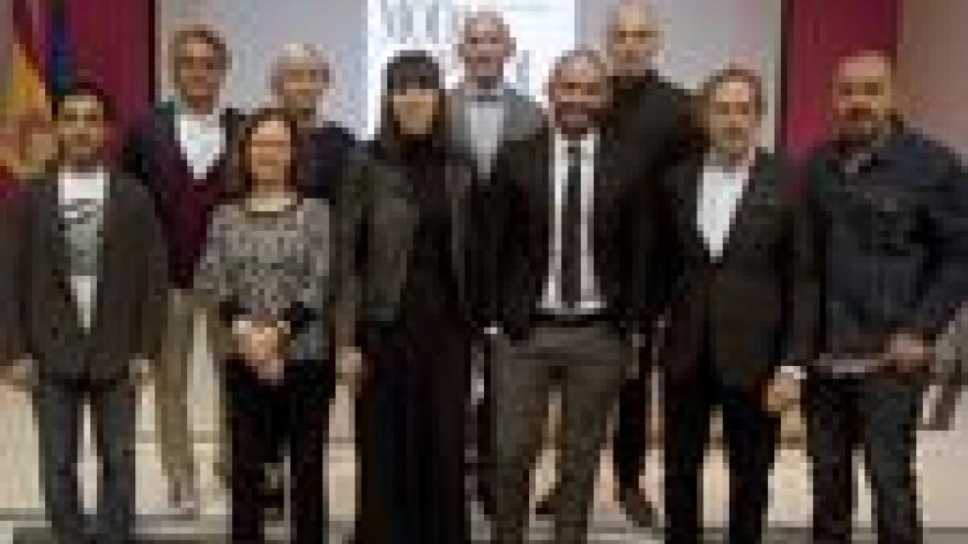 Imagen de cabecera #1 de la página de "La sala Alcalá31 acoge la presentación del informe ‘El diseño de moda español, en cifras’"