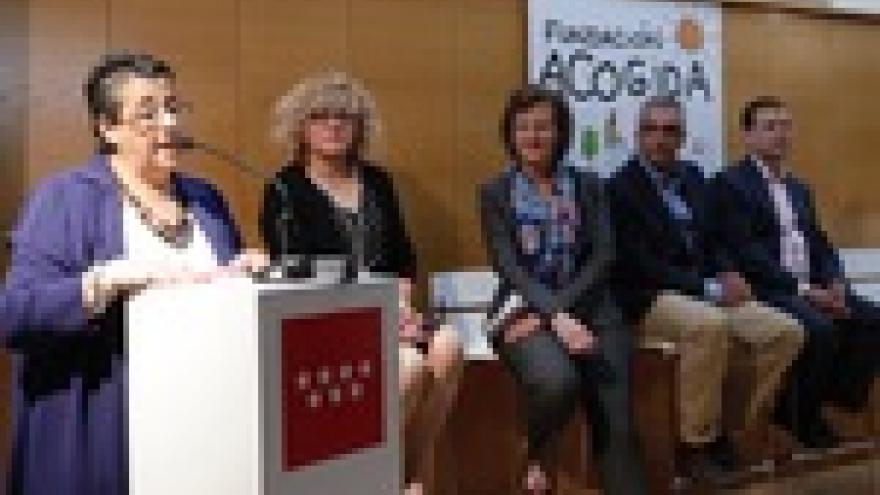 Imagen de cabecera #2 de la página de "El Gobierno regional aumenta un 63% en 2017 las ayudas destinadas a las familias de acogida "