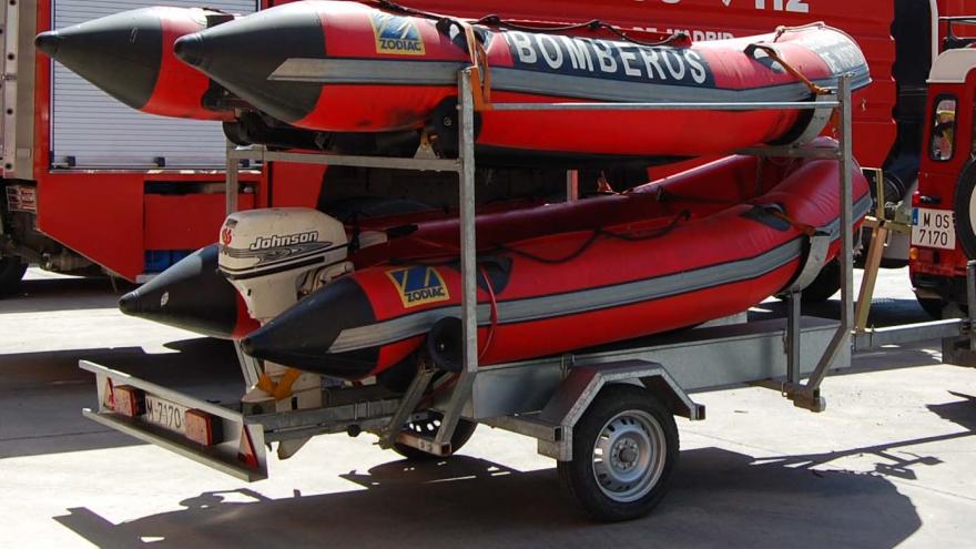 Remolque barcas de salvamento: 2 unidades