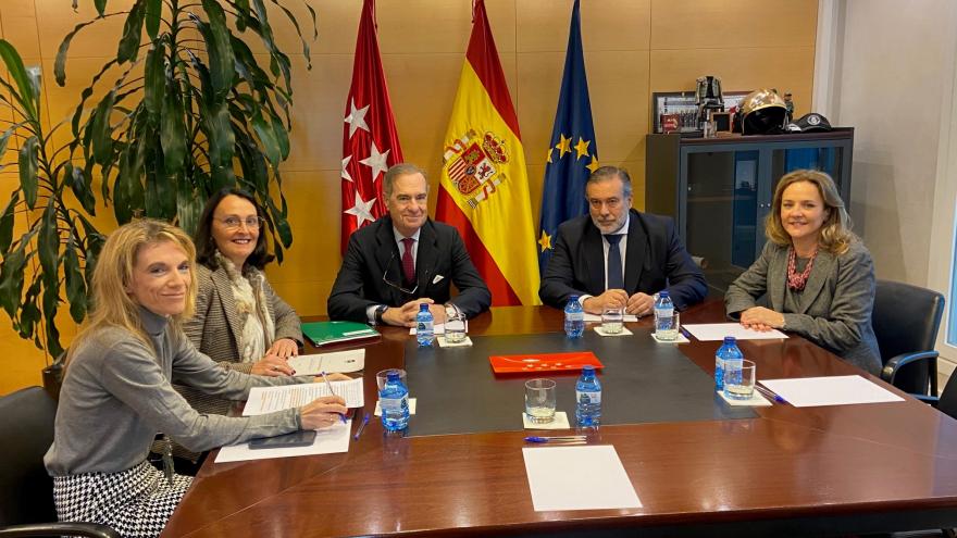 El consejero López se ha reunido hoy con los máximos responsables de la Unión Interprofesional de la Comunidad de Madrid 