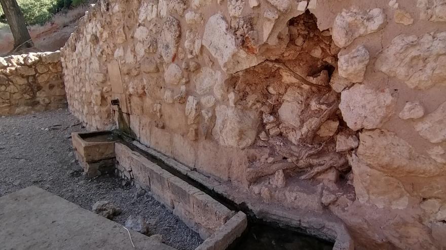 Fuente de Valdezarza