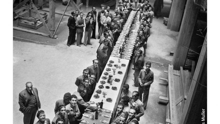 Comida de empresa. Madrid. 1950 Archivo Regional de la Comunidad de Madrid. Fondo Nicolás Muller Comida de empresa Madrid 1950