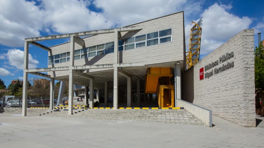 Biblioteca Miguel Hernández