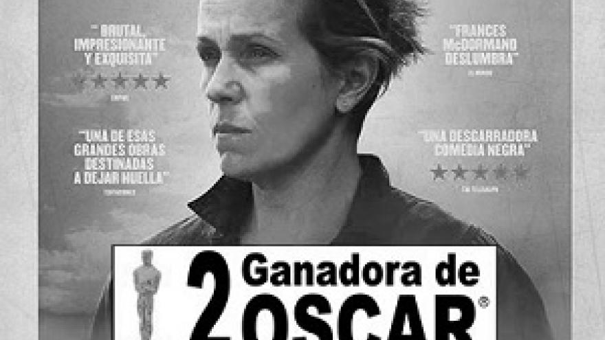 Imagen del cartel de la película Tres anuncios en las afueras galardonada con dos Oscar en la que se ve un primer plano de la actriz principal