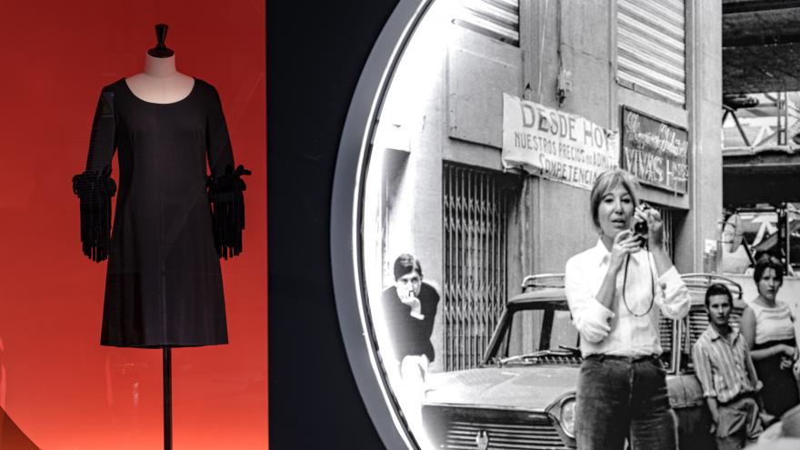 Foto de un traje y una foto de la fotógrafa