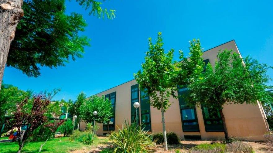Fachada exterior residencia personas mayores