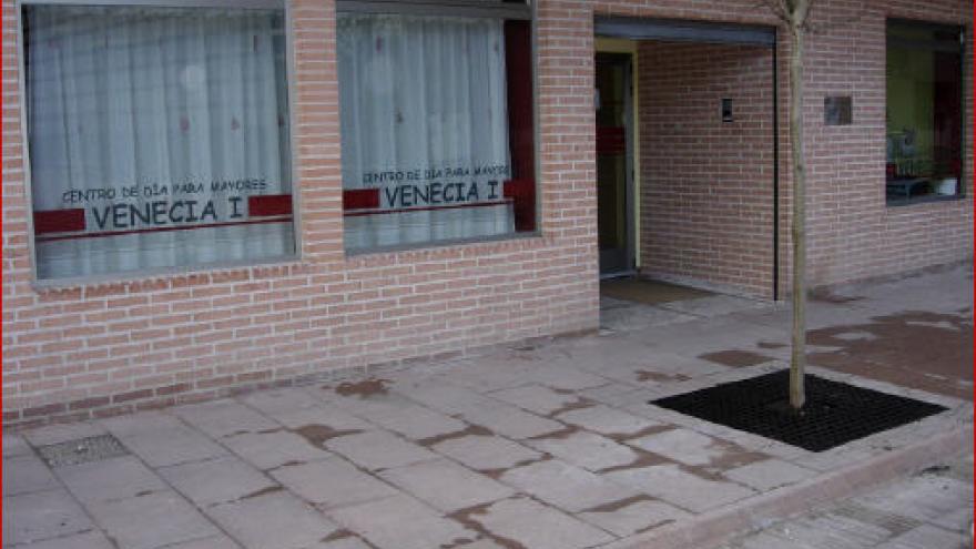 Exterior centro de día personas mayores