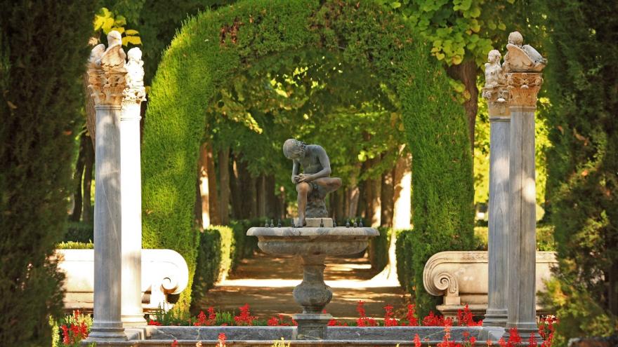 Source of the child of the spine.Garden of the Island of Aranjuez