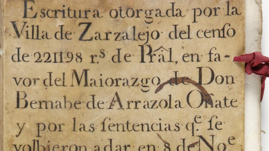 Documento de archivo antiguo con referencia a Villa de Zarzalejo