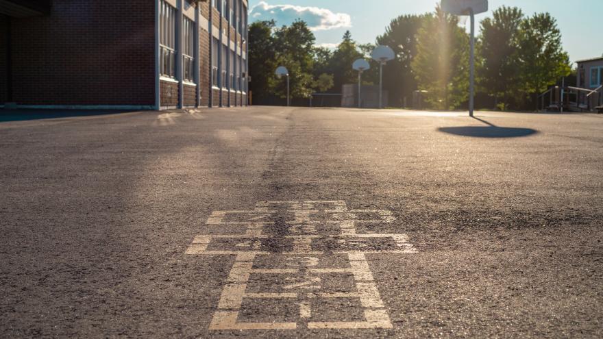 El patio de una escuela